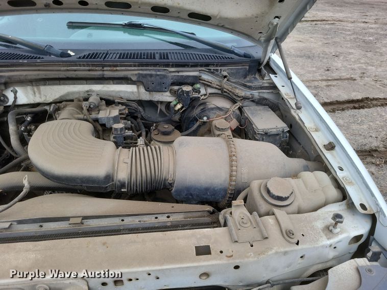 image for item DS5235 2000 Ford F150 utility bed pickup truck