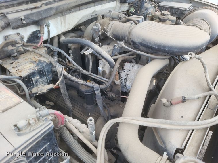 image for item DS5235 2000 Ford F150 utility bed pickup truck