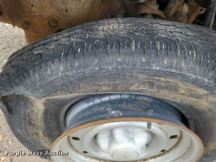 image for item DS5235 2000 Ford F150 utility bed pickup truck