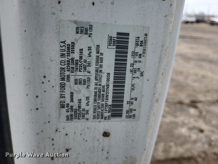 image for item DS5235 2000 Ford F150 utility bed pickup truck