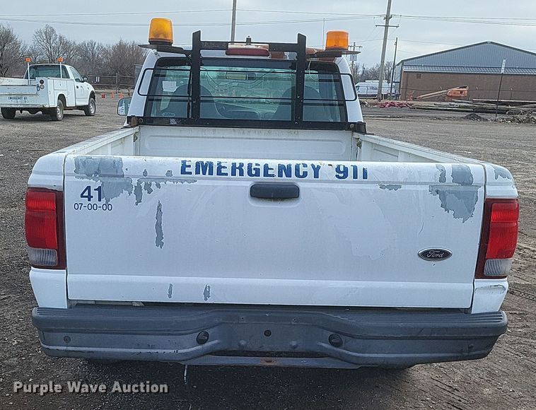 image for item DS5237 2000 Ford Ranger pickup truck