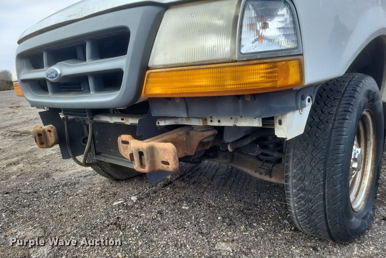 image for item DS5237 2000 Ford Ranger pickup truck