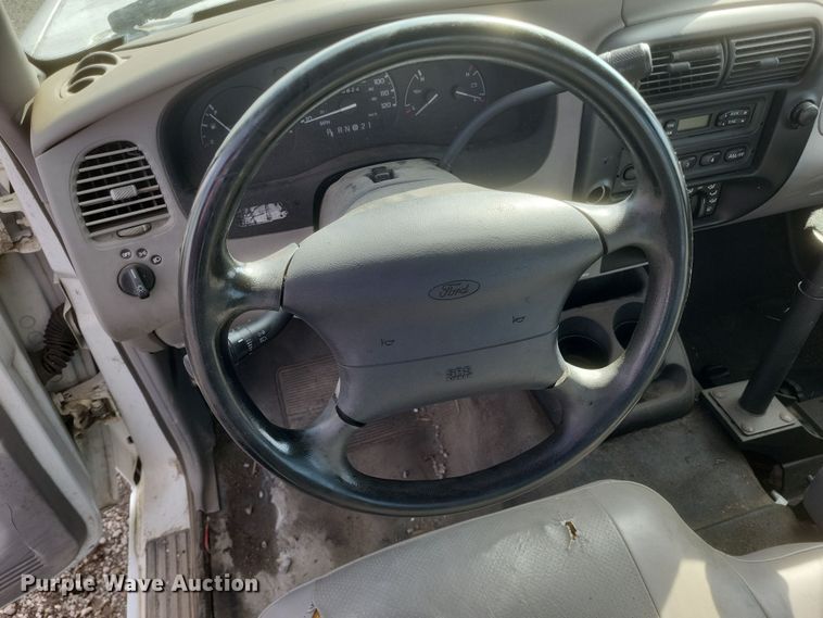 image for item DS5237 2000 Ford Ranger pickup truck