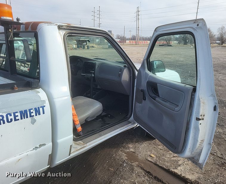 image for item DS5237 2000 Ford Ranger pickup truck