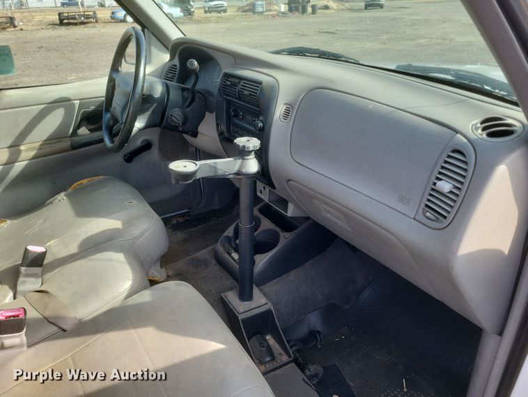 image for item DS5237 2000 Ford Ranger pickup truck