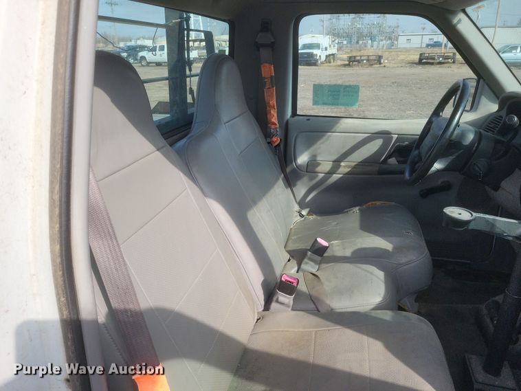 image for item DS5237 2000 Ford Ranger pickup truck