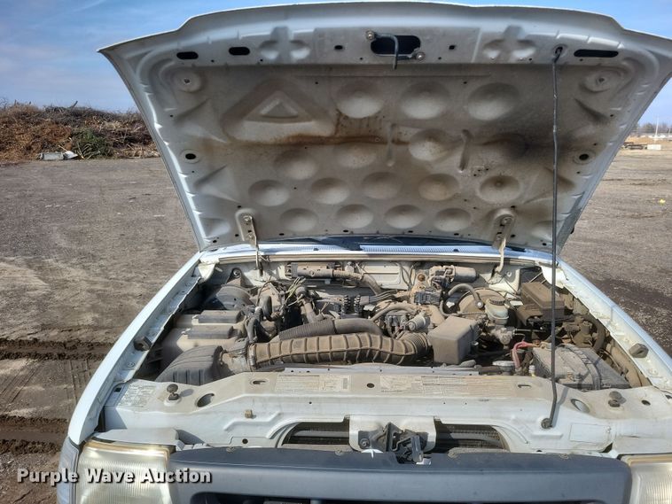 image for item DS5237 2000 Ford Ranger pickup truck