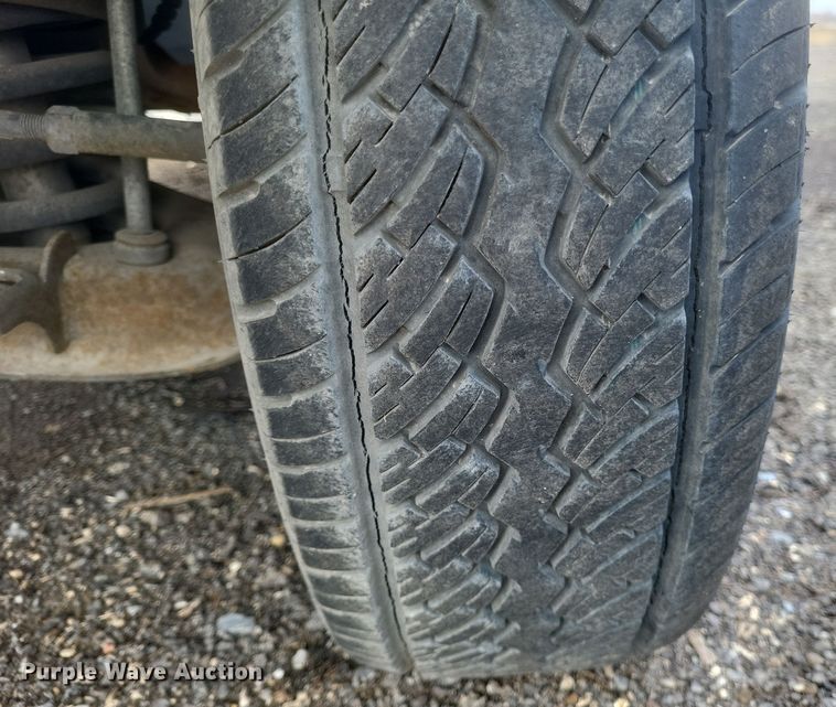 image for item DS5237 2000 Ford Ranger pickup truck