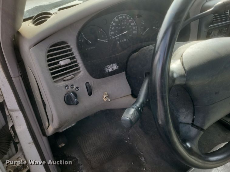 image for item DS5237 2000 Ford Ranger pickup truck