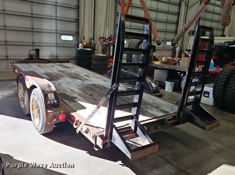 image for item DT7558 2006 Trail King TK12U-1600 equipment trailer