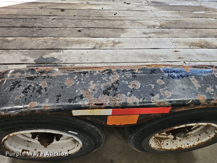 image for item DT7558 2006 Trail King TK12U-1600 equipment trailer