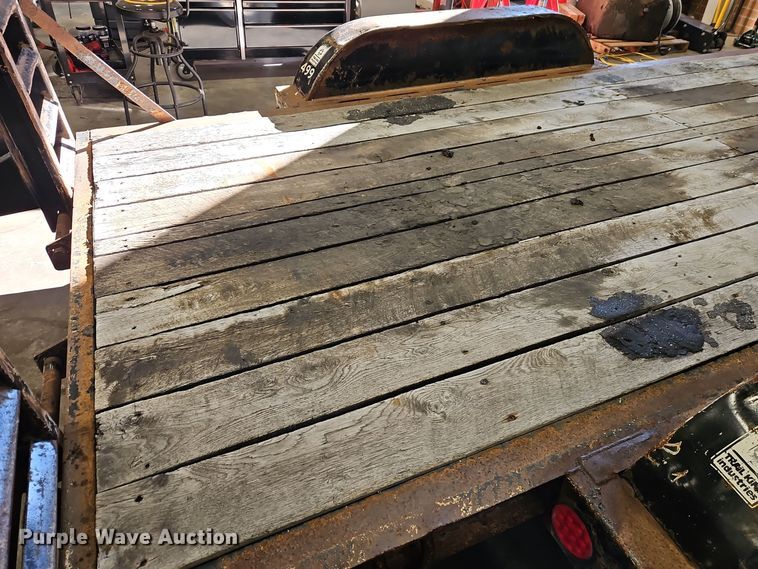 image for item DT7558 2006 Trail King TK12U-1600 equipment trailer