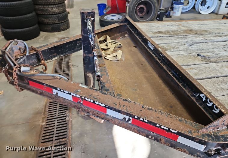 image for item DT7558 2006 Trail King TK12U-1600 equipment trailer