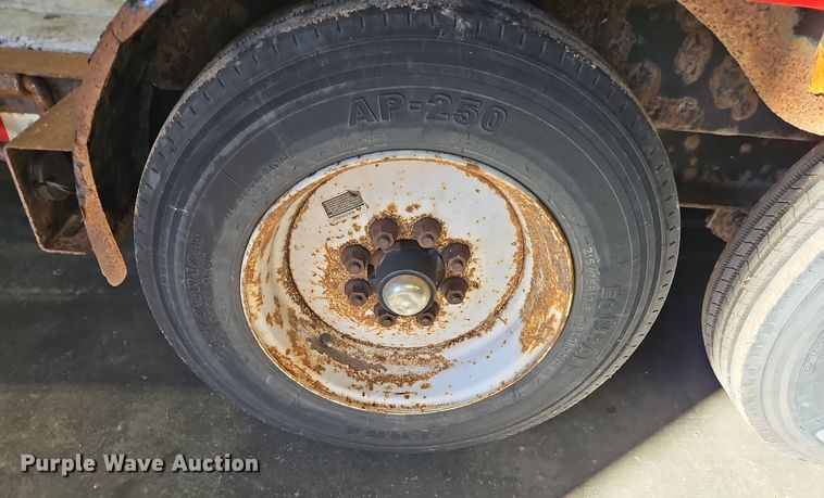 image for item DT7558 2006 Trail King TK12U-1600 equipment trailer