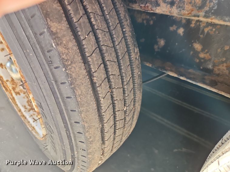 image for item DT7558 2006 Trail King TK12U-1600 equipment trailer