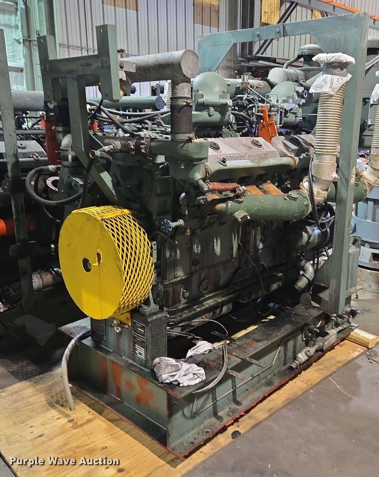 image for item DV1256 Detroit Diesel 16V71 engine