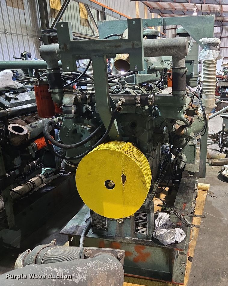 image for item DV1256 Detroit Diesel 16V71 engine