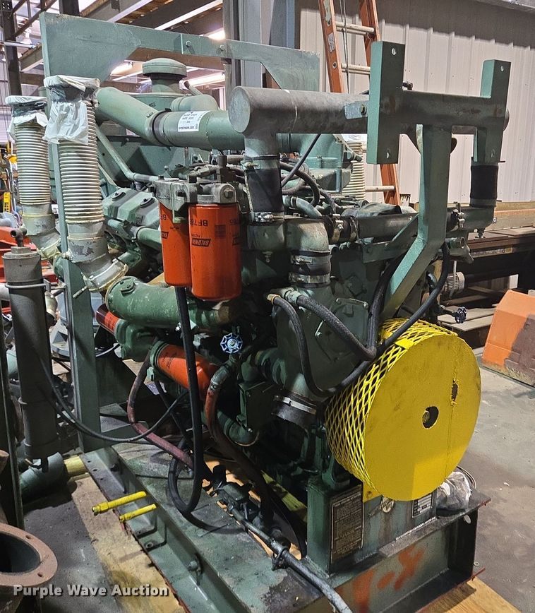 image for item DV1256 Detroit Diesel 16V71 engine