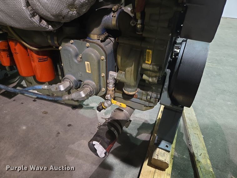 image for item DV1260 Detroit Diesel Series 60 engine