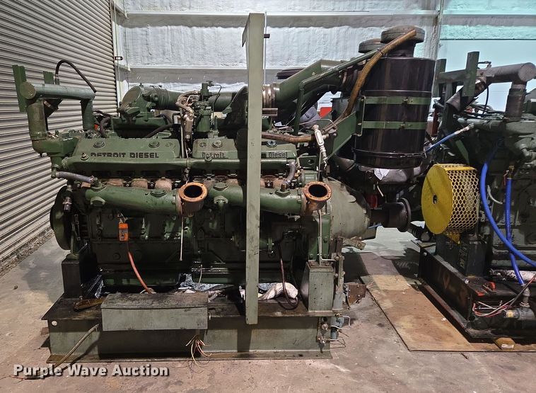 image for item DV1261 Detroit Diesel 16V71 engine