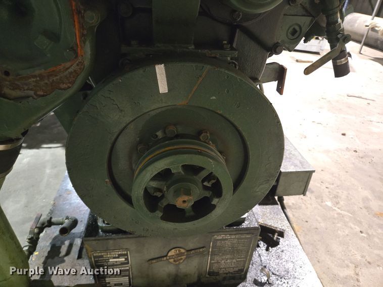 image for item DV1261 Detroit Diesel 16V71 engine