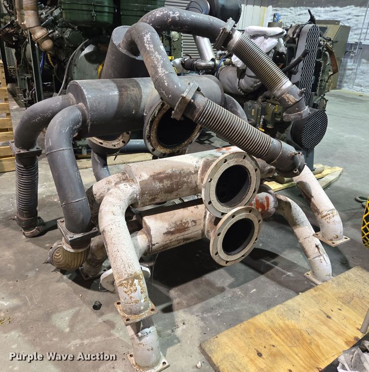 image for item DV1261 Detroit Diesel 16V71 engine