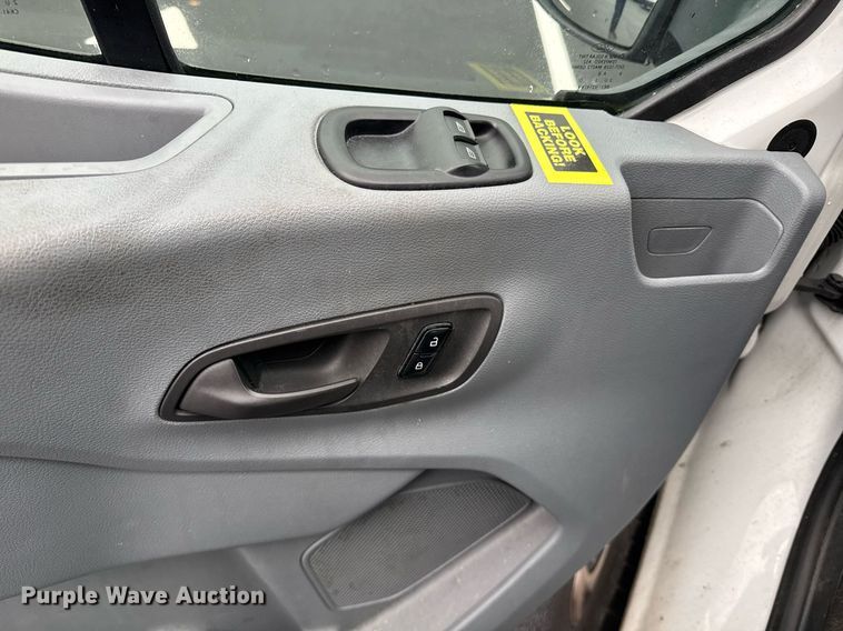 image for item DW1804 2017 Ford Transit 150 van