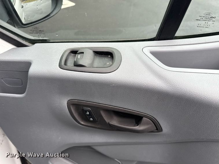 image for item DW1804 2017 Ford Transit 150 van