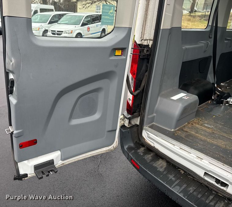 image for item DW1804 2017 Ford Transit 150 van