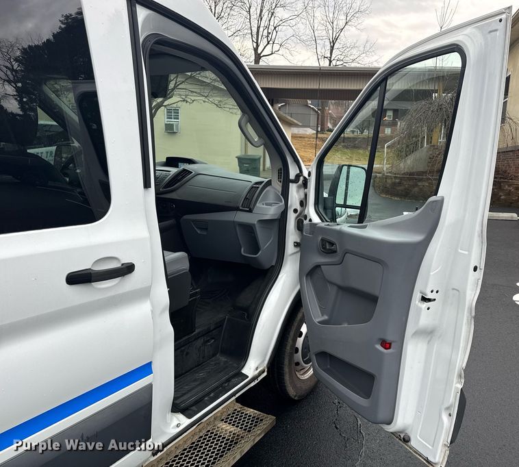 image for item DW1805 2015 Ford Transit 150 van