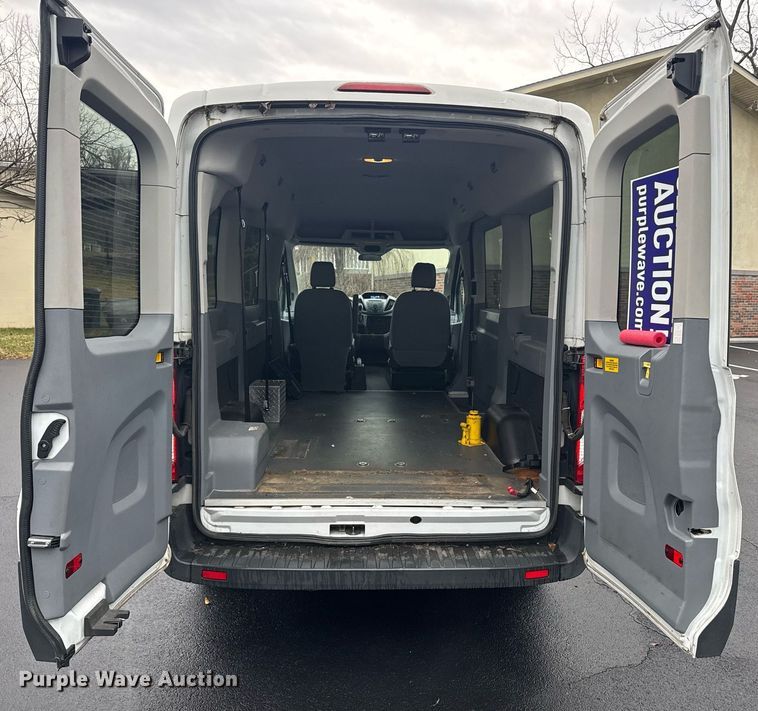 image for item DW1805 2015 Ford Transit 150 van