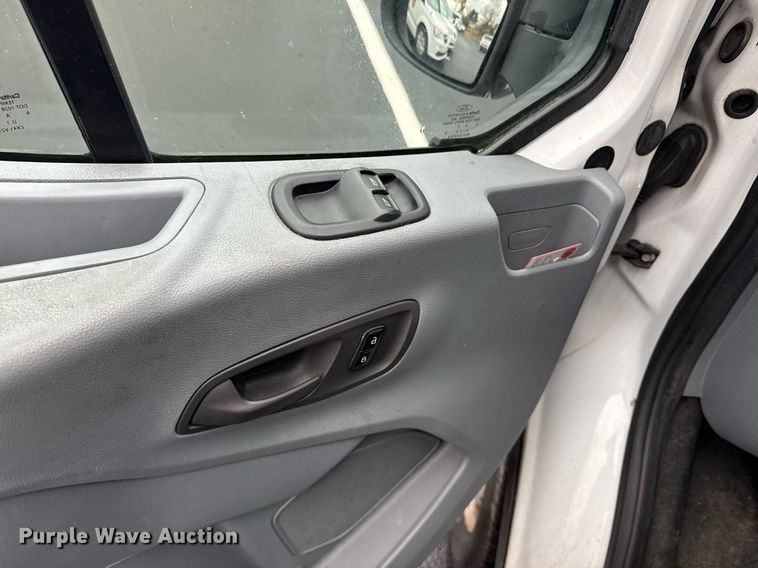 image for item DW1806 2017 Ford Transit 150 van