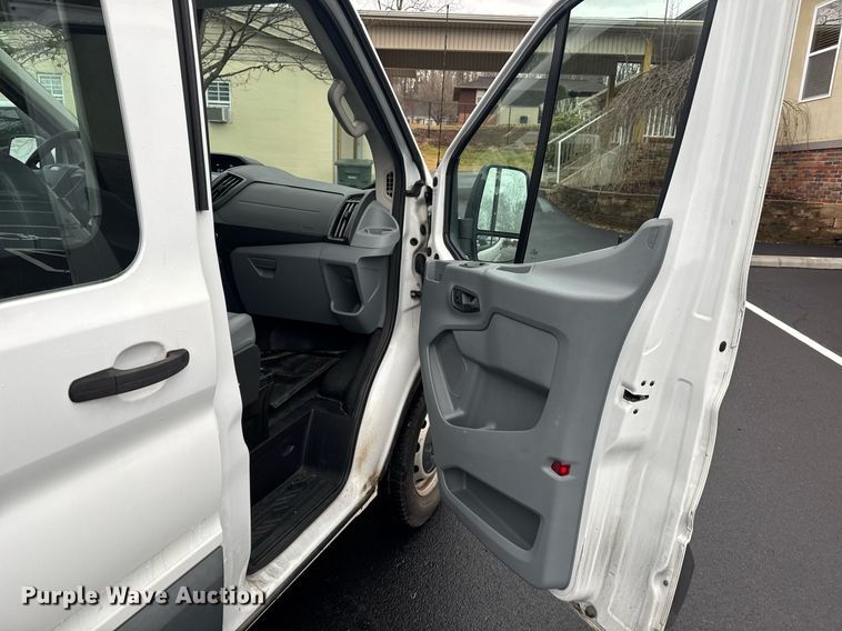 image for item DW1806 2017 Ford Transit 150 van