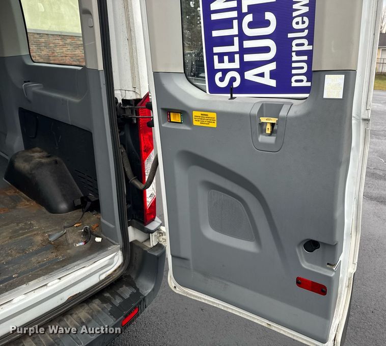 image for item DW1806 2017 Ford Transit 150 van