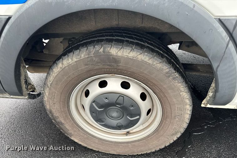 image for item DW1806 2017 Ford Transit 150 van