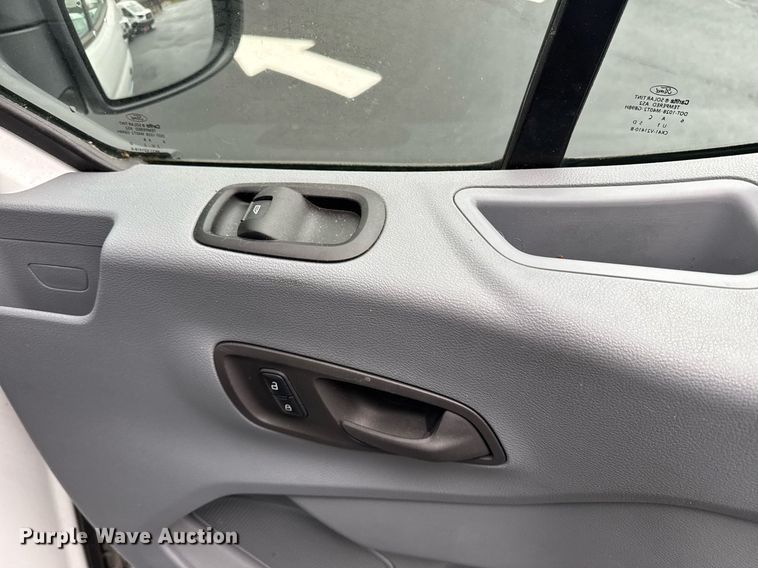 image for item DW1807 2017 Ford Transit 150 van