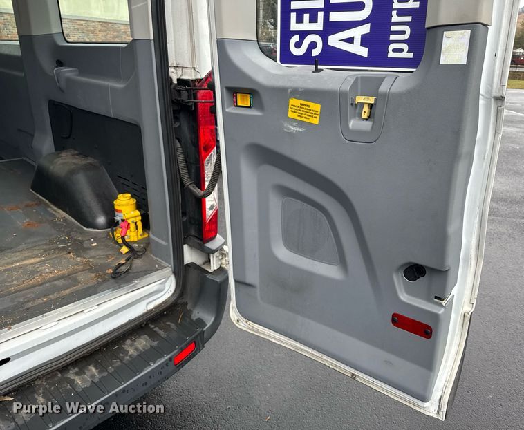 image for item DW1807 2017 Ford Transit 150 van