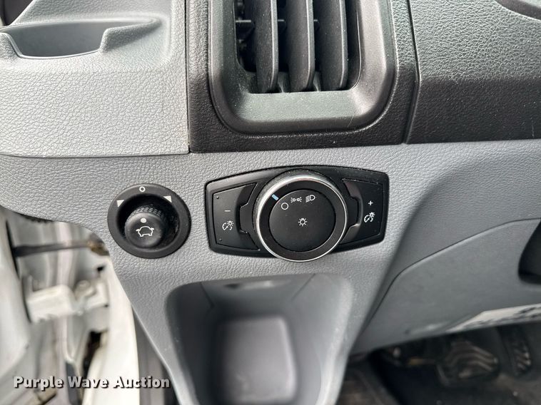 image for item DW1808 2015 Ford Transit 150 van