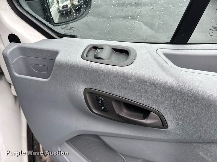 image for item DW1808 2015 Ford Transit 150 van