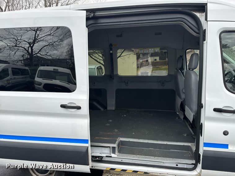 image for item DW1808 2015 Ford Transit 150 van