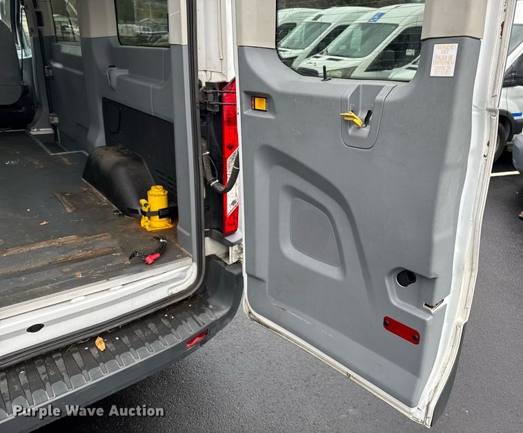 image for item DW1808 2015 Ford Transit 150 van