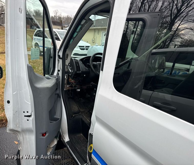 image for item DW1809 2015 Ford Transit 150 van