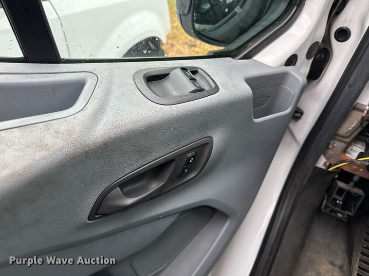 image for item DW1809 2015 Ford Transit 150 van