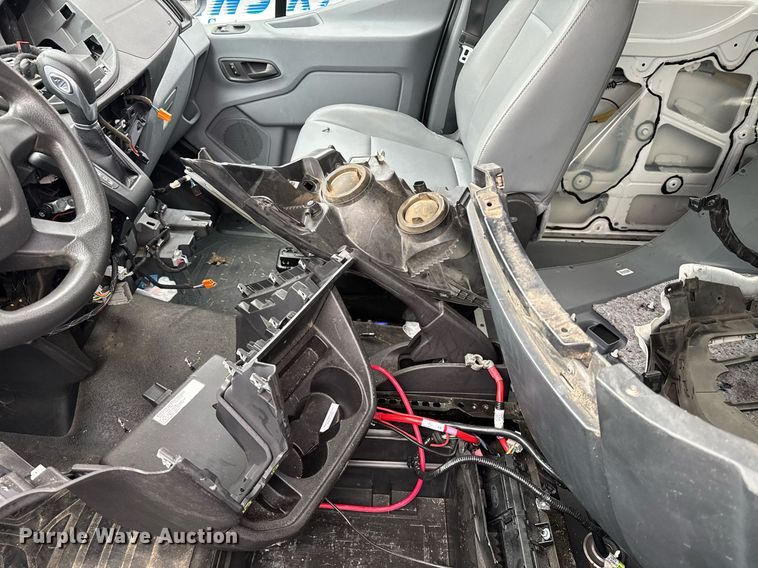 image for item DW1809 2015 Ford Transit 150 van