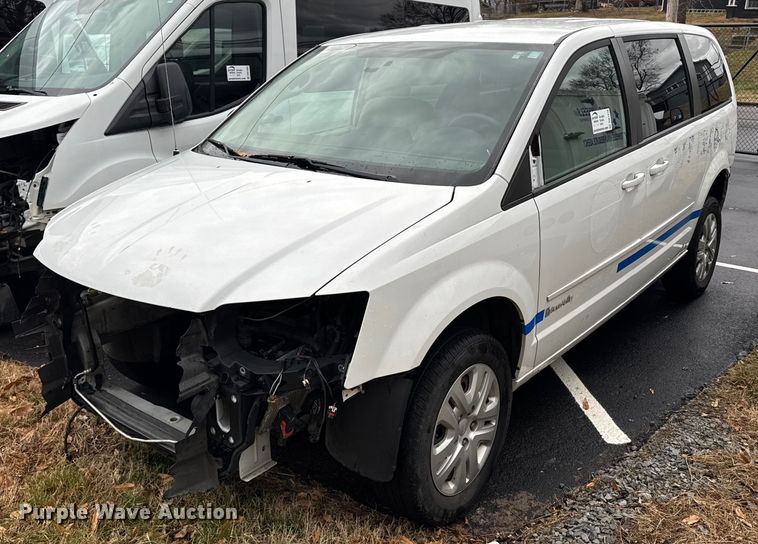image for item DW1810 2016 Dodge Grand Caravan handicap accessible van