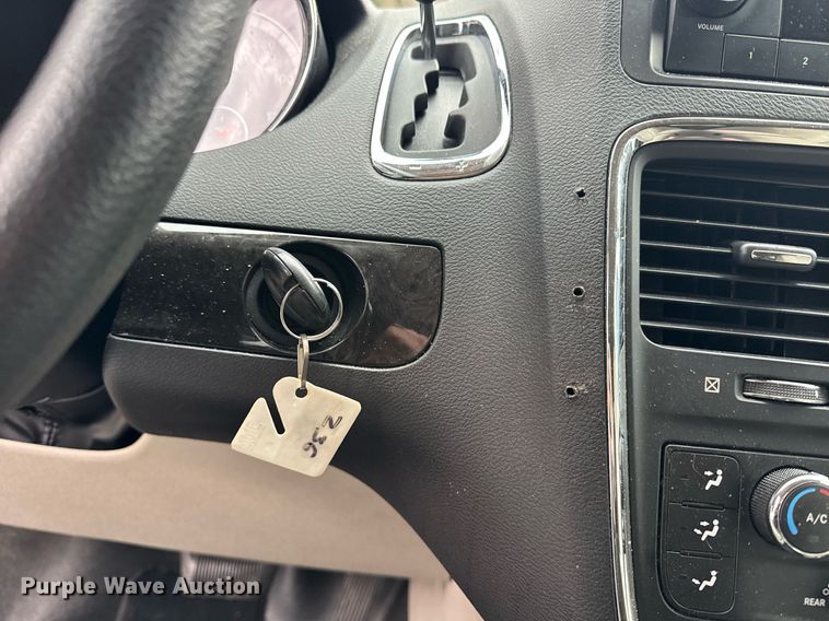 image for item DW1810 2016 Dodge Grand Caravan handicap accessible van