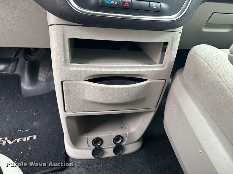 image for item DW1810 2016 Dodge Grand Caravan handicap accessible van