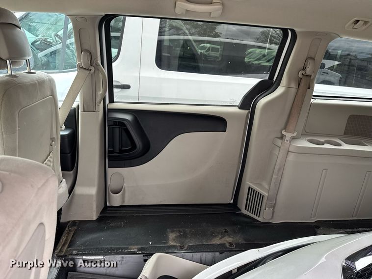 image for item DW1810 2016 Dodge Grand Caravan handicap accessible van