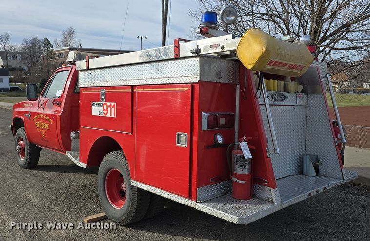 image for item DW3094 1983 Chevrolet Custom Deluxe 30 pumper fire truck