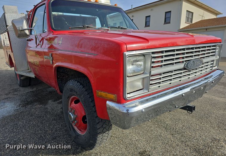 image for item DW3094 1983 Chevrolet Custom Deluxe 30 pumper fire truck